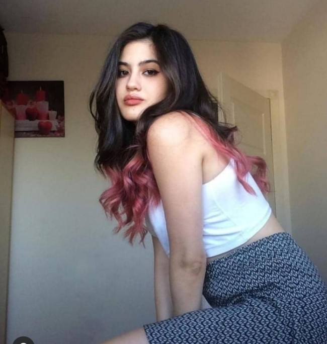 Kadıköy Merkez Kendi Meskeninde Görüşen Dövmeli Hatununuz İsabel